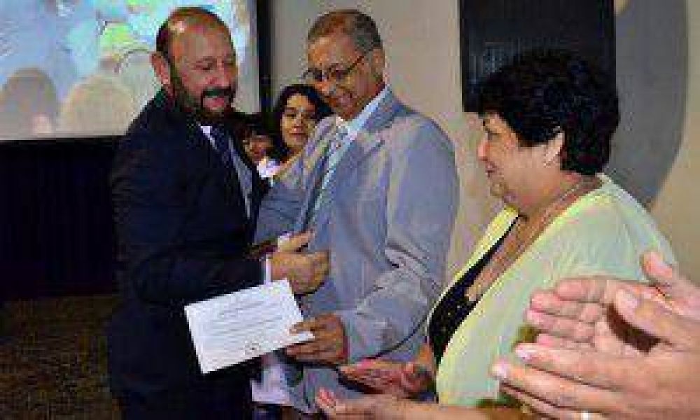 Insfr�n pondero la decisi�n docente de capacitarse para sostener el cambio