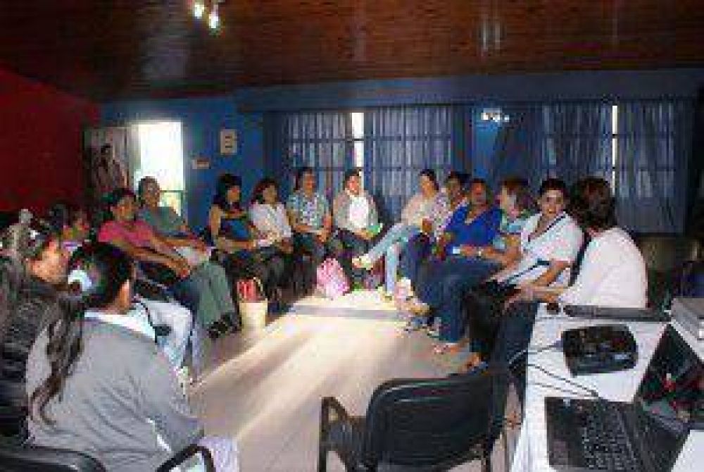 Formacin de mujeres indgenas en salud integral de la mujer