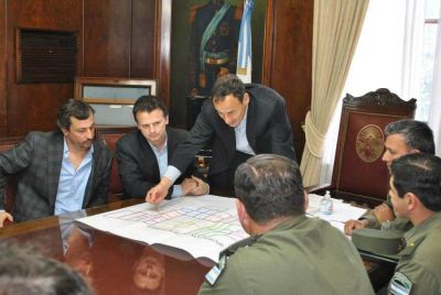 La Plata: Con un mapa que dise�o el Municipio, 200 gendarmes empiezan a patrullas los barrios