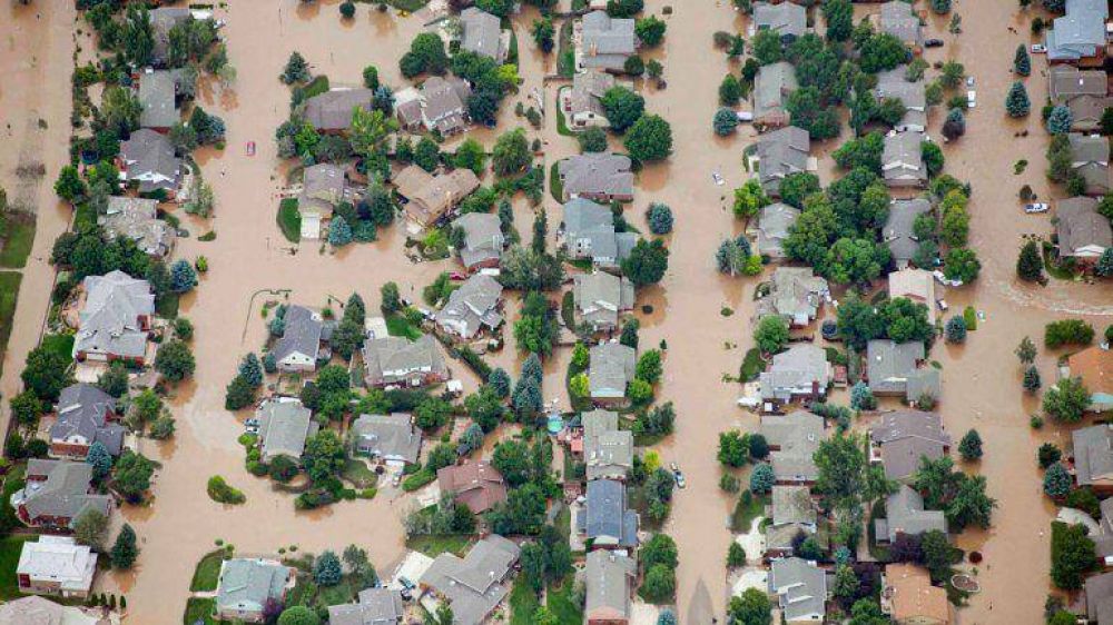 EEUU: inundaciones dejan 4 muertos y al menos 172 desaparecidos