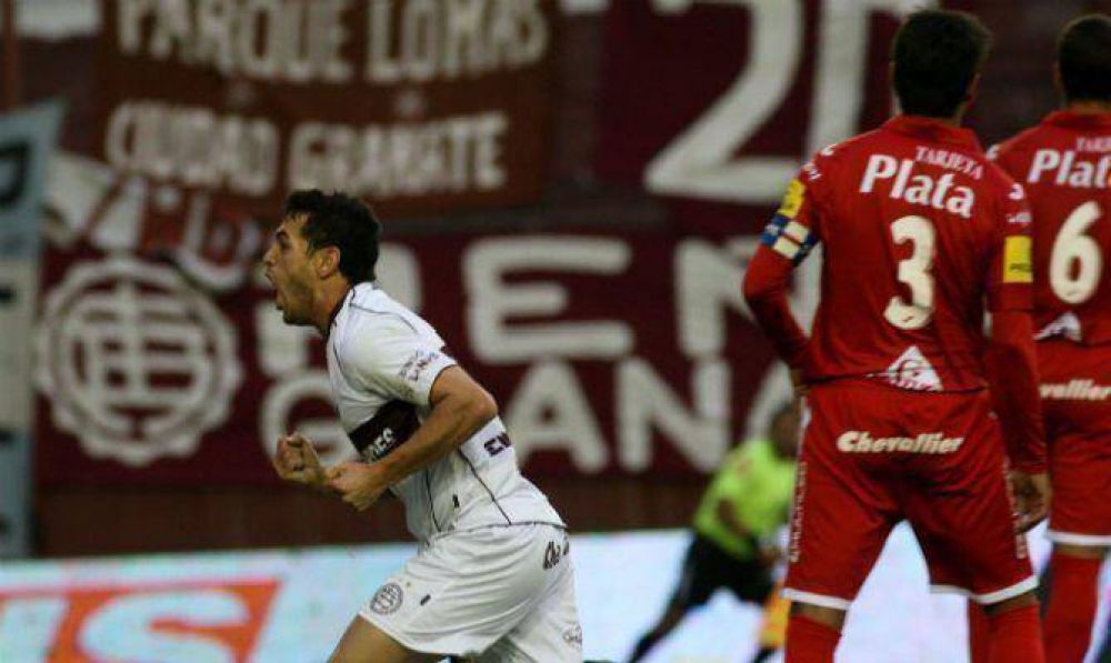 Lan�s aplast� al l�der Argentinos