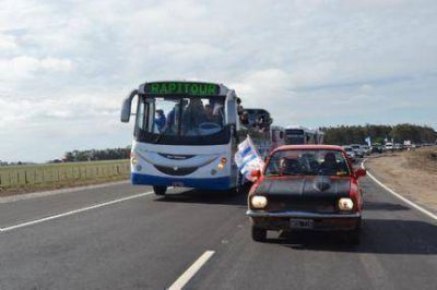 Importantes presencias y una caravana m�gica en el acto inaugural 