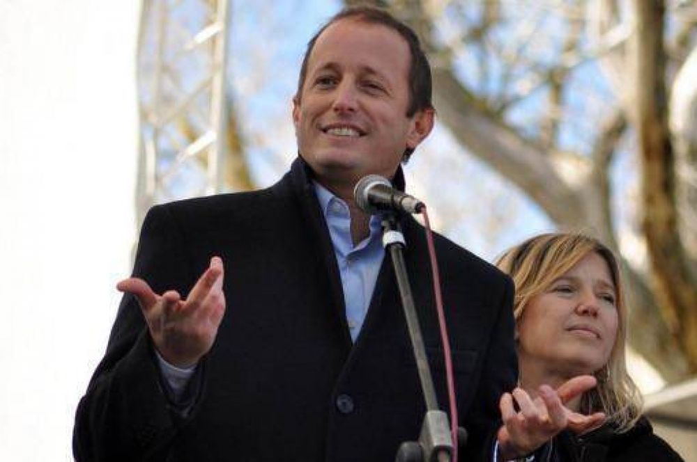 Insaurralde: �Quiero debatir con todos los candidatos sobre el futuro de la provincia�