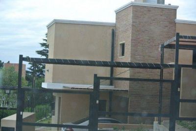 Desvalijan un departamento tras reducir a su propietario