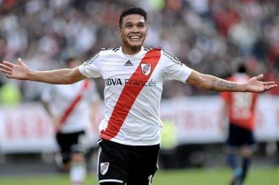 Con el regreso de Teo Guti�rrez, River tiene una visita de riesgo ante Arsenal