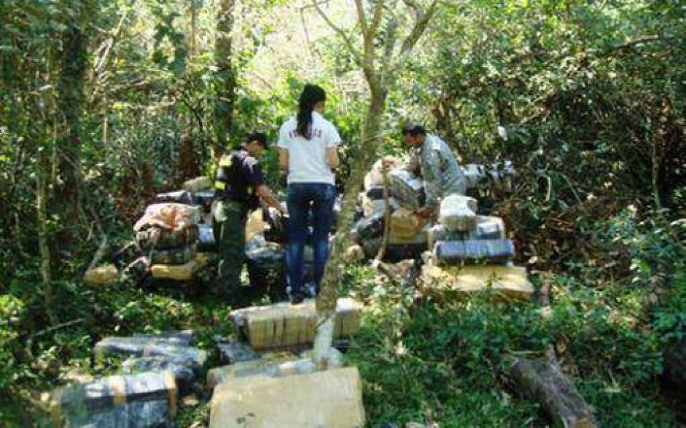 Secuestraron 3,6 toneladas de marihuana paraguaya a punto de ser enviadas a Misiones