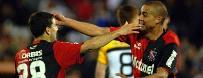 Newell�s dio vuelta un partido inc�modo ante Olimpo y recuper� la punta
