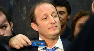 Insaurralde insiste con 'debatir' antes de las generales