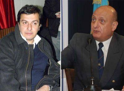 Tras el esc�ndalo, echar�n a Alvarez L�pez y Reynaf� de la Municipalidad