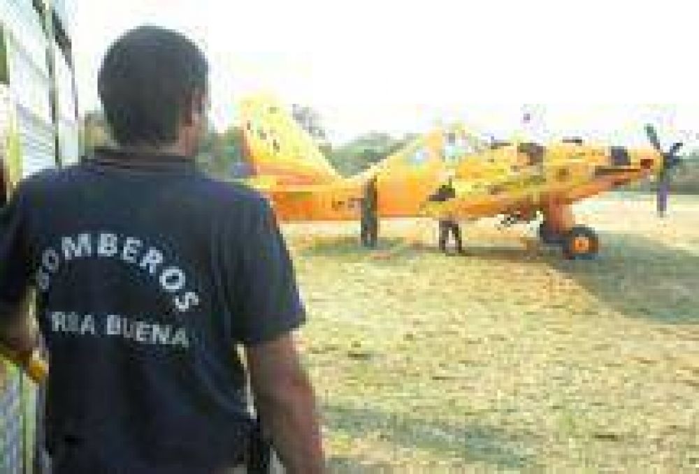 Alperovich reconoci� el trabajo de Bomberos y particulares para apagar el incendio en San Javier