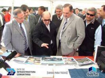 Cancha de hockey: denuncian a Ra�l Basilio por malversaci�n de fondos