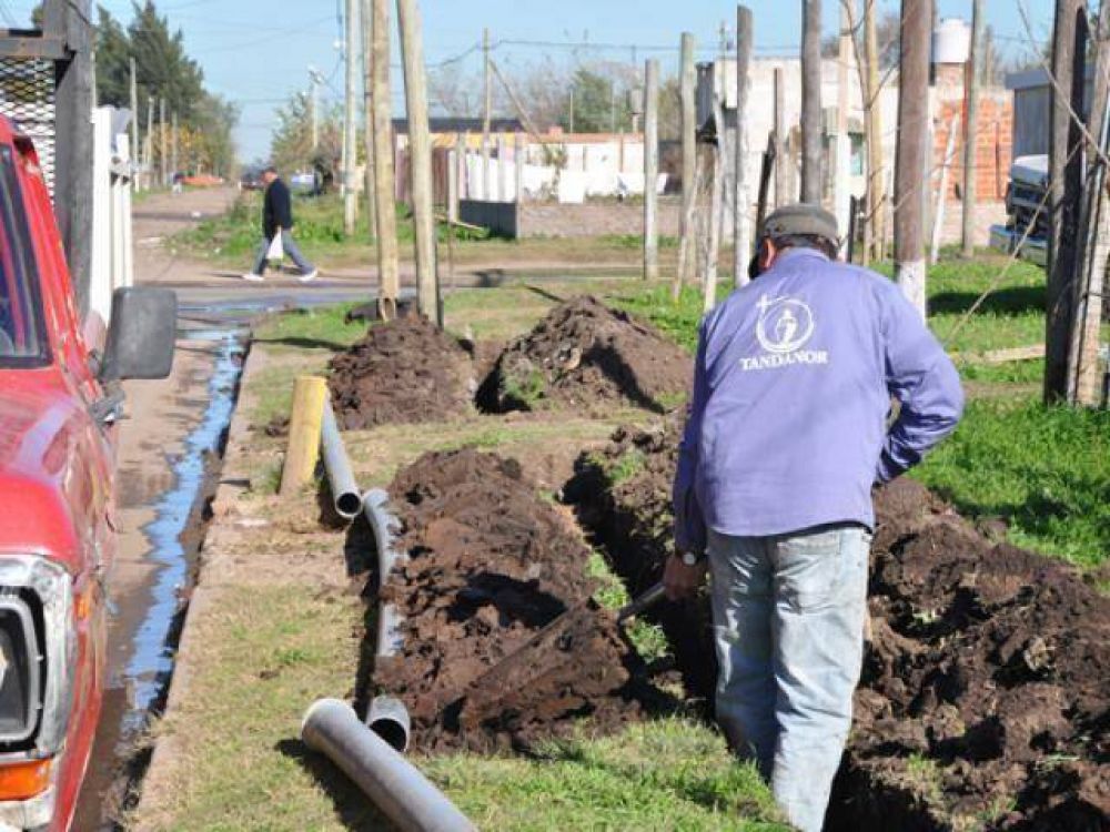 Florencio Varela: Contin�an las obras de agua potable