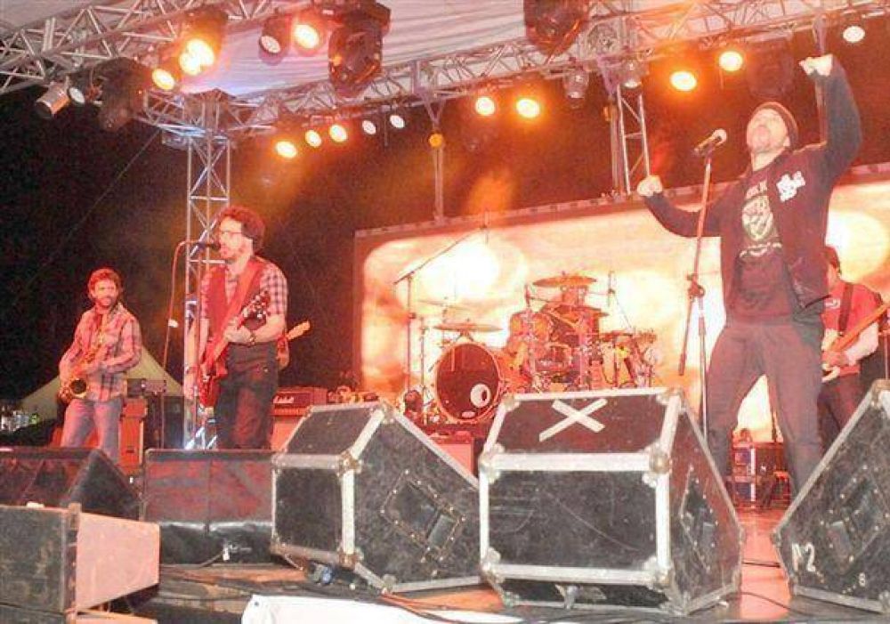 �La vela puerca� cerr� el Pehua Rock 2013