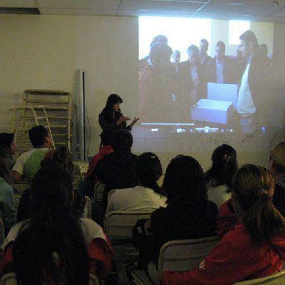 Contin�an las charlas sobre SAPEM en los colegios