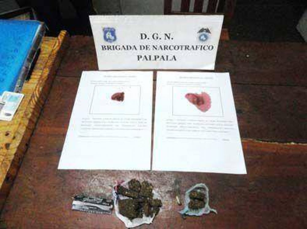 Secuestran marihuana y detienen a seis sujetos