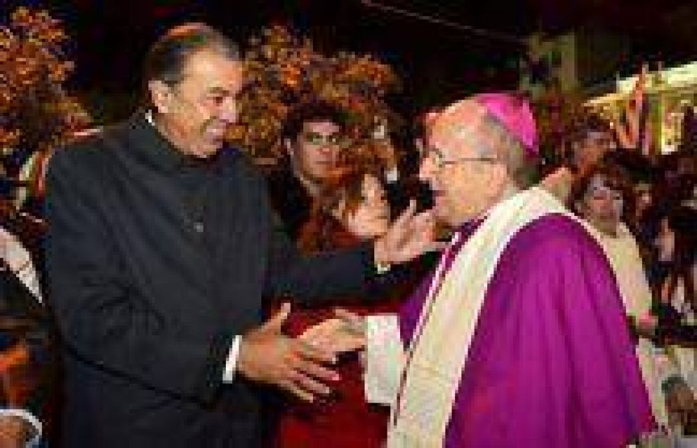 Rodolfo Urtubey: "El milagro es un pacto de profunda unidad espiritual e identificaci�n con la historia de los salte�os�