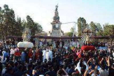 Salta se ilumina con las oraciones y los cantos de los fieles del Se�or y la Virgen del Milagro