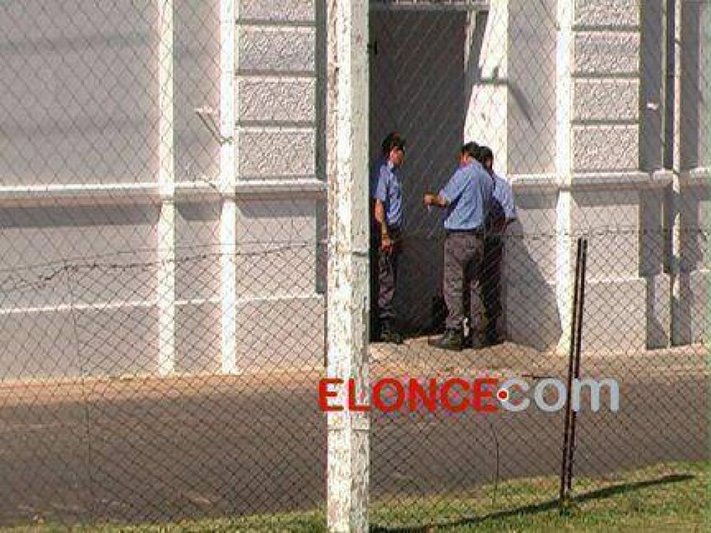 Dispusieron controles estrictos en la c�rcel de Paran� por el ingreso de drogas y celulares 