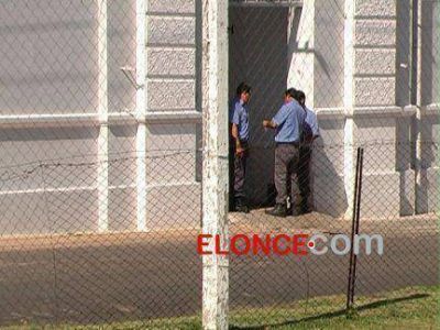 Dispusieron controles estrictos en la c�rcel de Paran� por el ingreso de drogas y celulares 