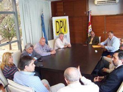 Subsidios al peaje de la ruta 70, ser�n con m�quinas y materiales