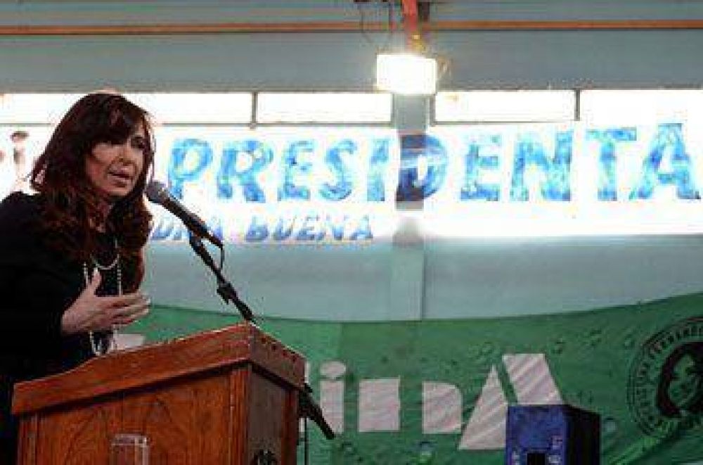 De Vido calific� como �redistributiva� la obra