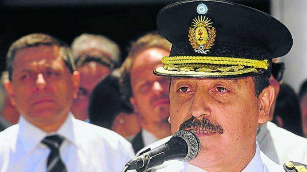 El ex jefe de Polic�a cordob�s se despidi� con un mensaje de radio: "No nos van a vencer f�cilmente"