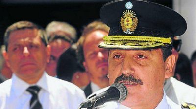 El ex jefe de Polic�a cordob�s se despidi� con un mensaje de radio: "No nos van a vencer f�cilmente"