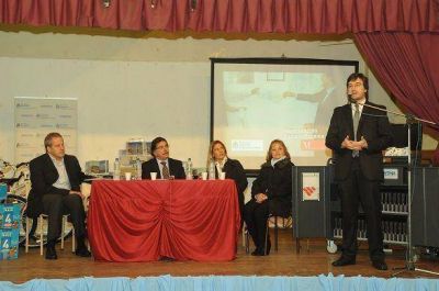 Ghi y Sileoni inauguraron las obras para una escuela t�cnica de Mor�n