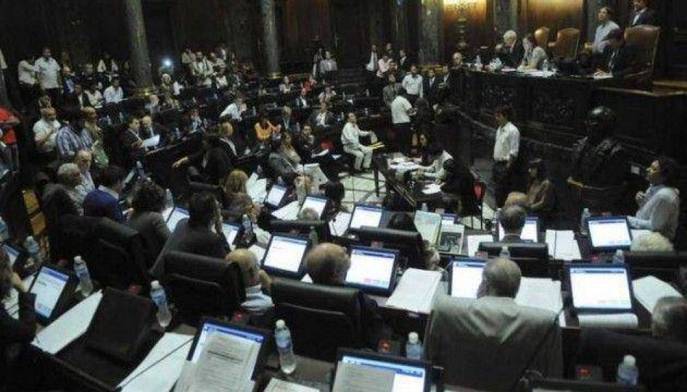Pro y K mueven el banco de suplentes en la Legislatura