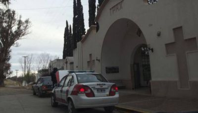 La Justicia Federal orden� custodiar la tumba de Al�s
