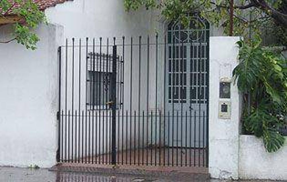 Horror en un geri�trico de Lan�s: mat� a su madre y se suicid�