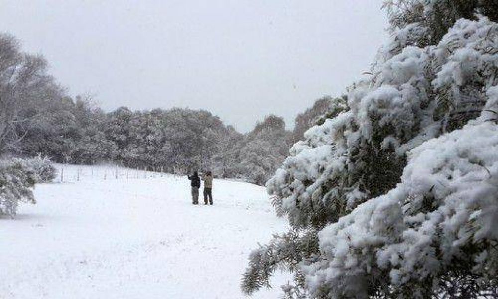 Tras el fuego, lleg� la nieve a las sierras