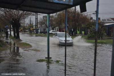 Alerta por el temporal y no descartan evacuados