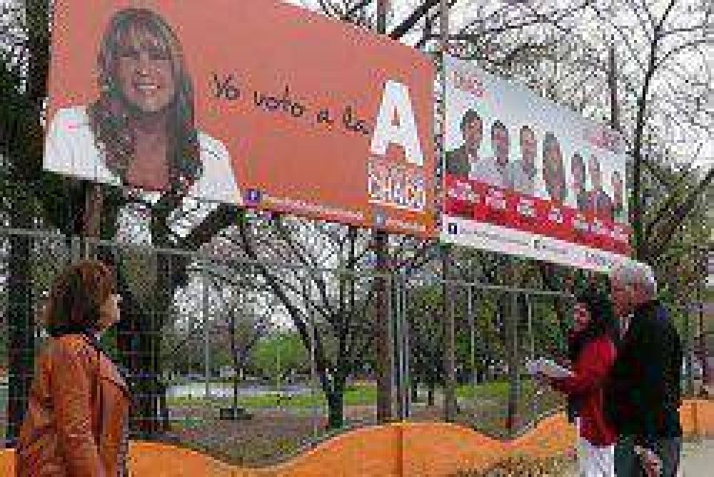A�da Ayala utiliza un espacio p�blico municipal para publicidad partidaria