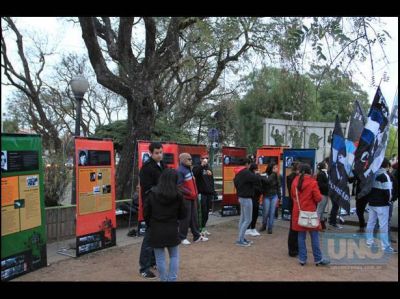 Realizaron un homenaje en Paran� por un nuevo aniversario de la Noche de los L�pices