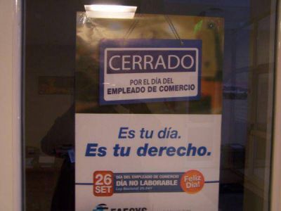 Grandes empresas acordaron no abrir el D�a del Empleado de Comercio