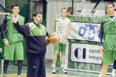 El entrenador Gonzalo Garc�a se sum� al trabajo