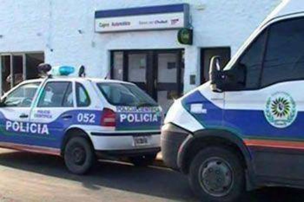 LA POLIC�A DEL CHUBUT DESBARAT� BANDA DE NARCOTRAFICANTES QUE OPERABA EN COMODORO RIVADAVIA