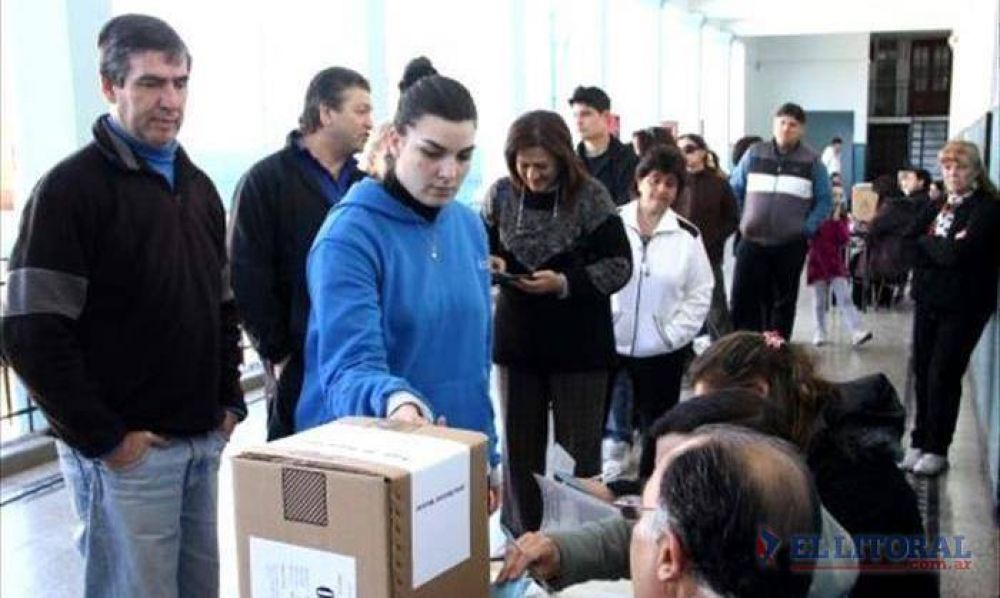 Con candidatos propios o aliados, ECO se qued� con 44 intendencias y el FPV con 26