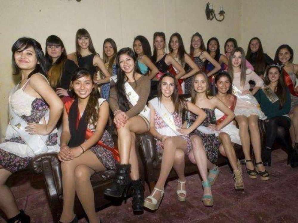 Eligen hoy a la reina de los estudiantes de Capital