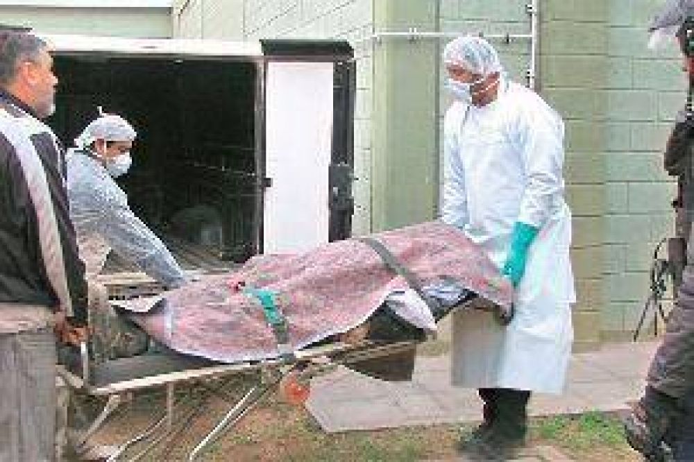 Buscan a un hombre que asesin� de un balazo a un vecino y huy�