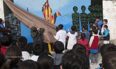 Inauguraron mural que recuerda a �La Noche de los l�pices�