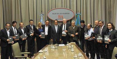 El Gobernador entreg� fondos del Plan Ganadero a doce municipios