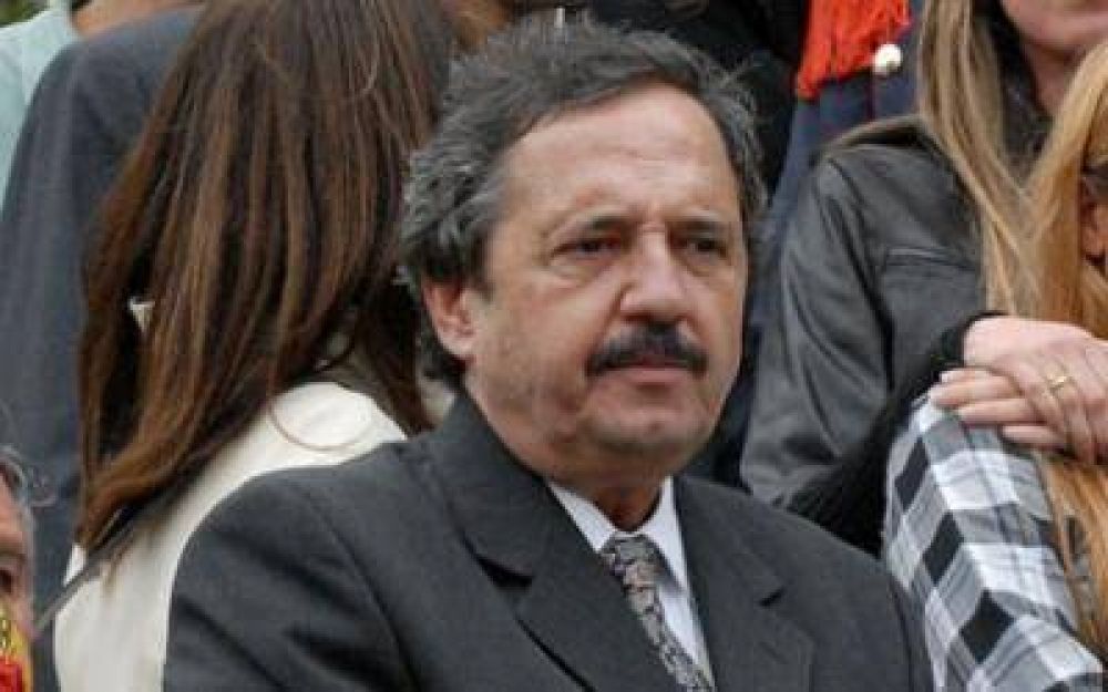 Alfons�n: "Es inmoral gastar plata en publicidad, antes que asignarla a subsidios a los inundados de La Plata"