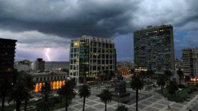Uruguay: aumenta el n�mero de evacuados por el temporal