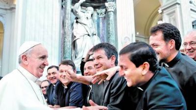 El Papa busca incluir parejas de hecho y divorciados a la Iglesia