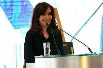Cristina Kirchner: "El Gobierno est� haciendo una inversi�n ferroviaria sin precedentes"