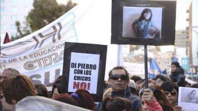Un�nime reclamo de justicia en marcha del silencio en Comodoro