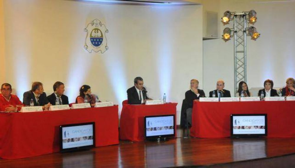 Schiaretti pidi� no politizar la crisis policial