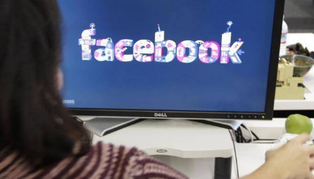 Adultos que enga�an a chicos a trav�s de la PC